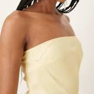 Antistart Elegant Cream Strapless Top / Blouse